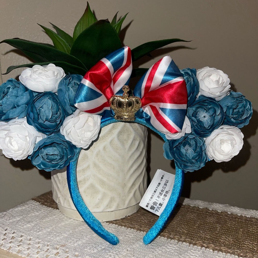 Disney United Kingdom Blue and White Floral Minnie Ears